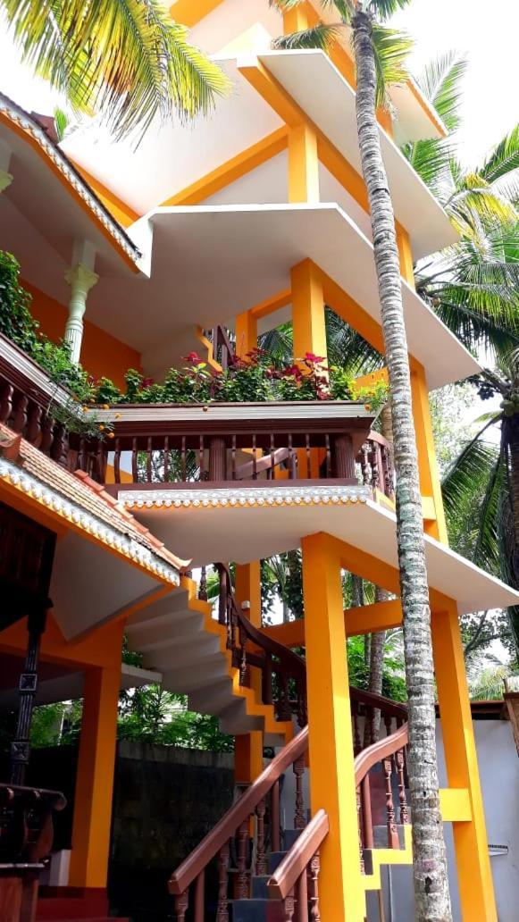 Thriphala Ayurveda Yogashram Apartman Thiruvananthapuram Kültér fotó