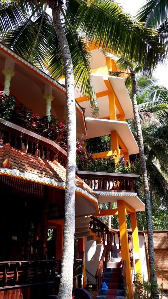 Thriphala Ayurveda Yogashram Apartman Thiruvananthapuram Kültér fotó